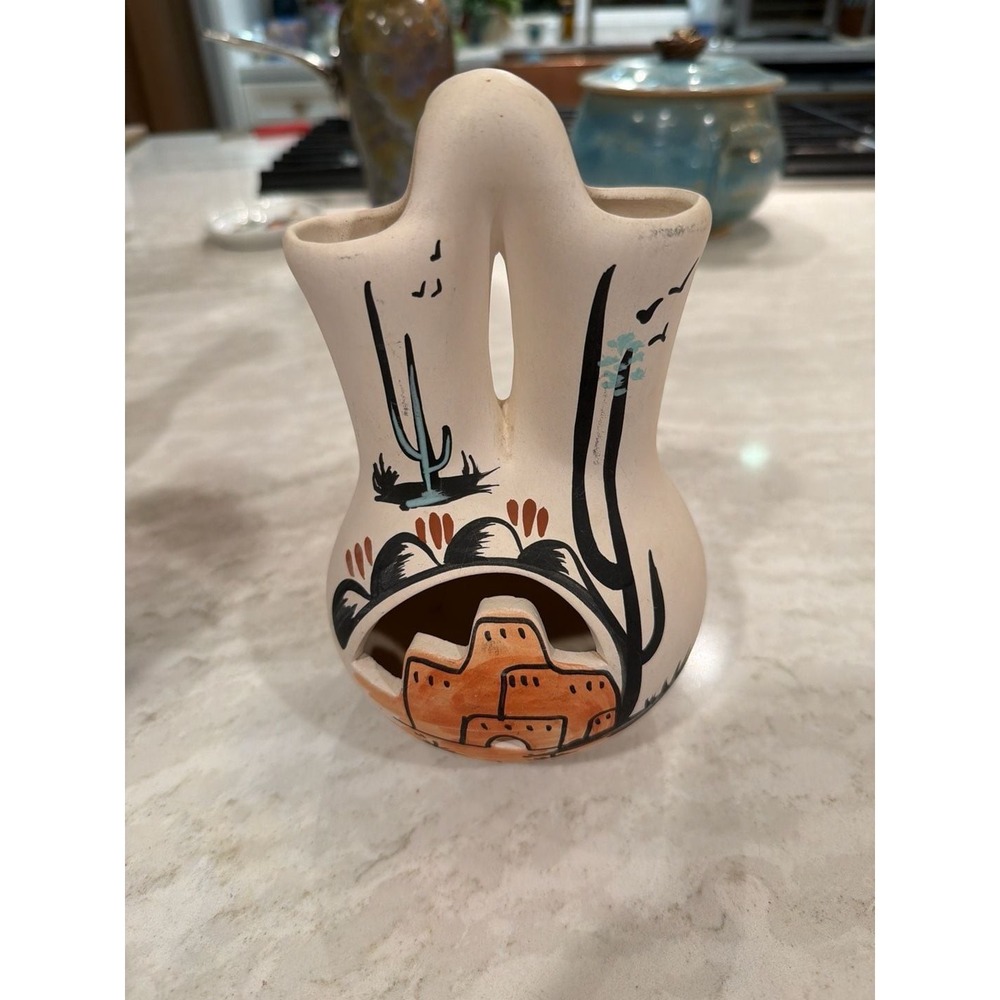 Vintage L. Toya Jemez Pueblo Native American Pottery Wedding Vase‎ Cut-Out